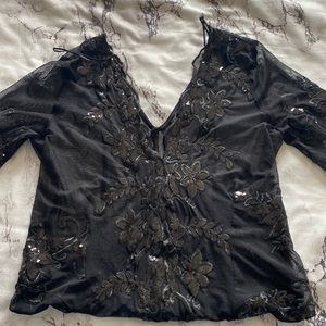 FASHION NOVA (Black Sparkly Top)
